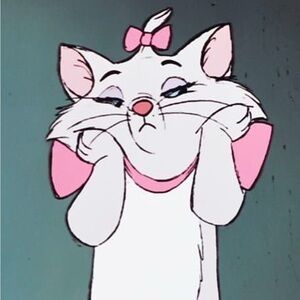 Meet your Posher, Nora